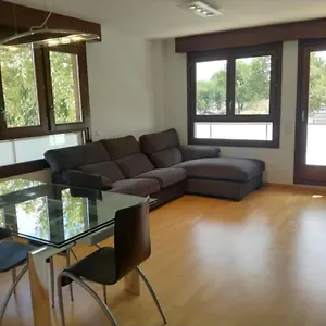 Con Piscina Y Sauna Bed and breakfast Sant Cugat del Vallès